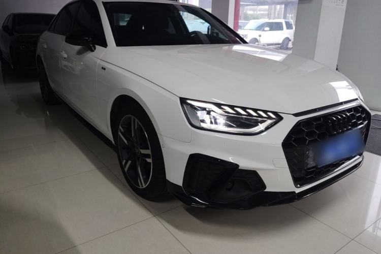 Used Audi A4L 2022 40 TFSI Luxury Dynamic Model Front Right 45 Deg