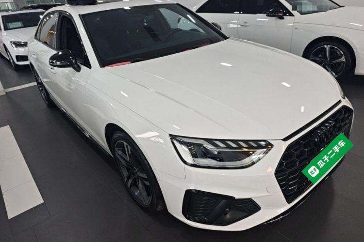 Used Audi A4L 2022 40 TFSI Luxury Dynamic Model Front Right 45 Deg