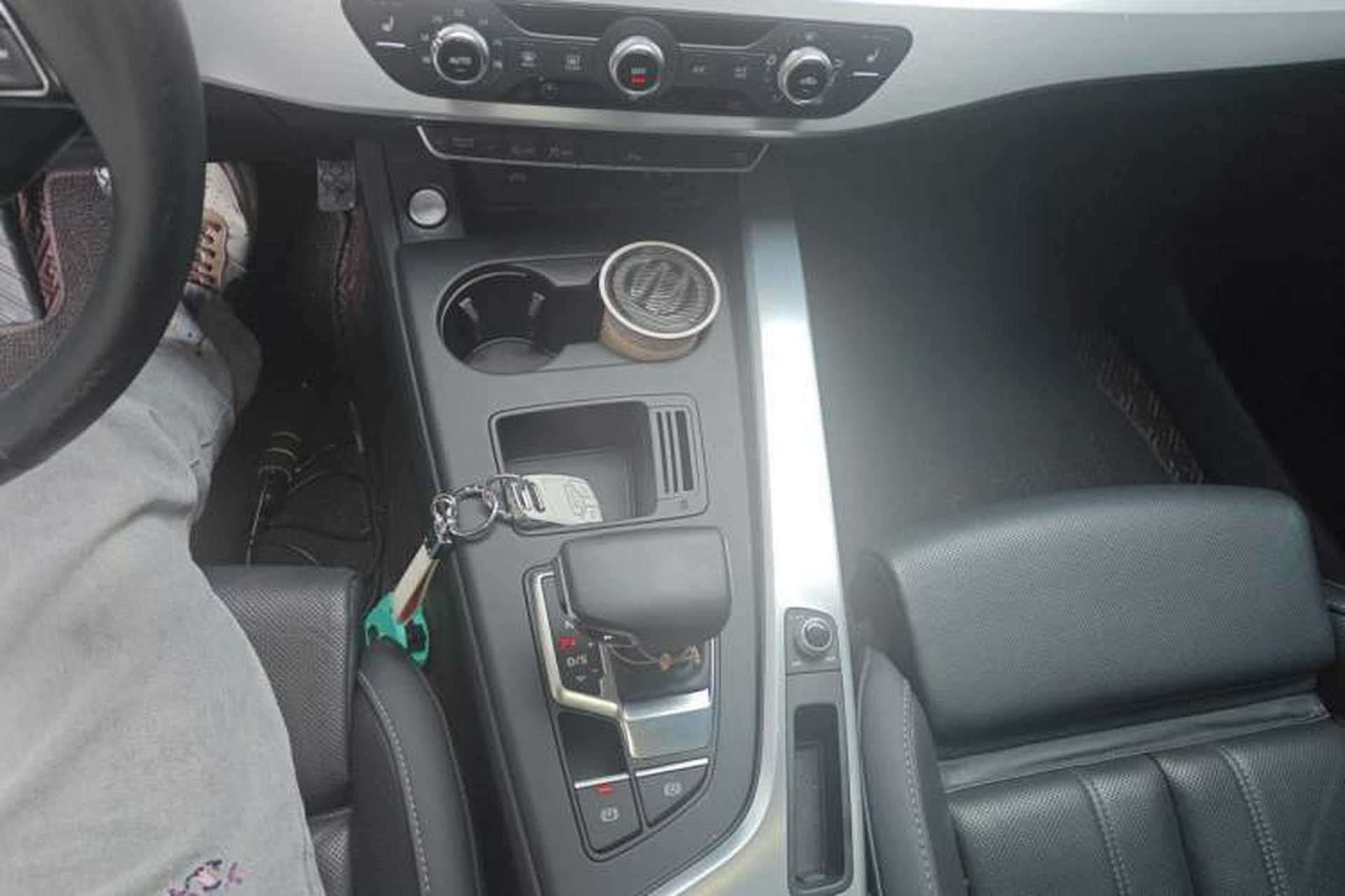 Used Audi A4L 2022 40 TFSI Fashion Dynamic Model Gear Lever