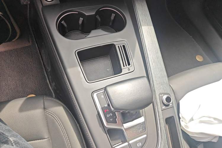 Used Audi A4L 2022 40 TFSI Luxury Prestige Edition Gear Lever
