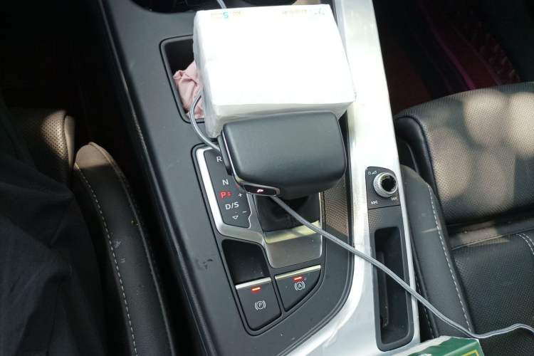 Used Audi A4L 2022 40 TFSI Fashion Dynamic Model Gear Lever