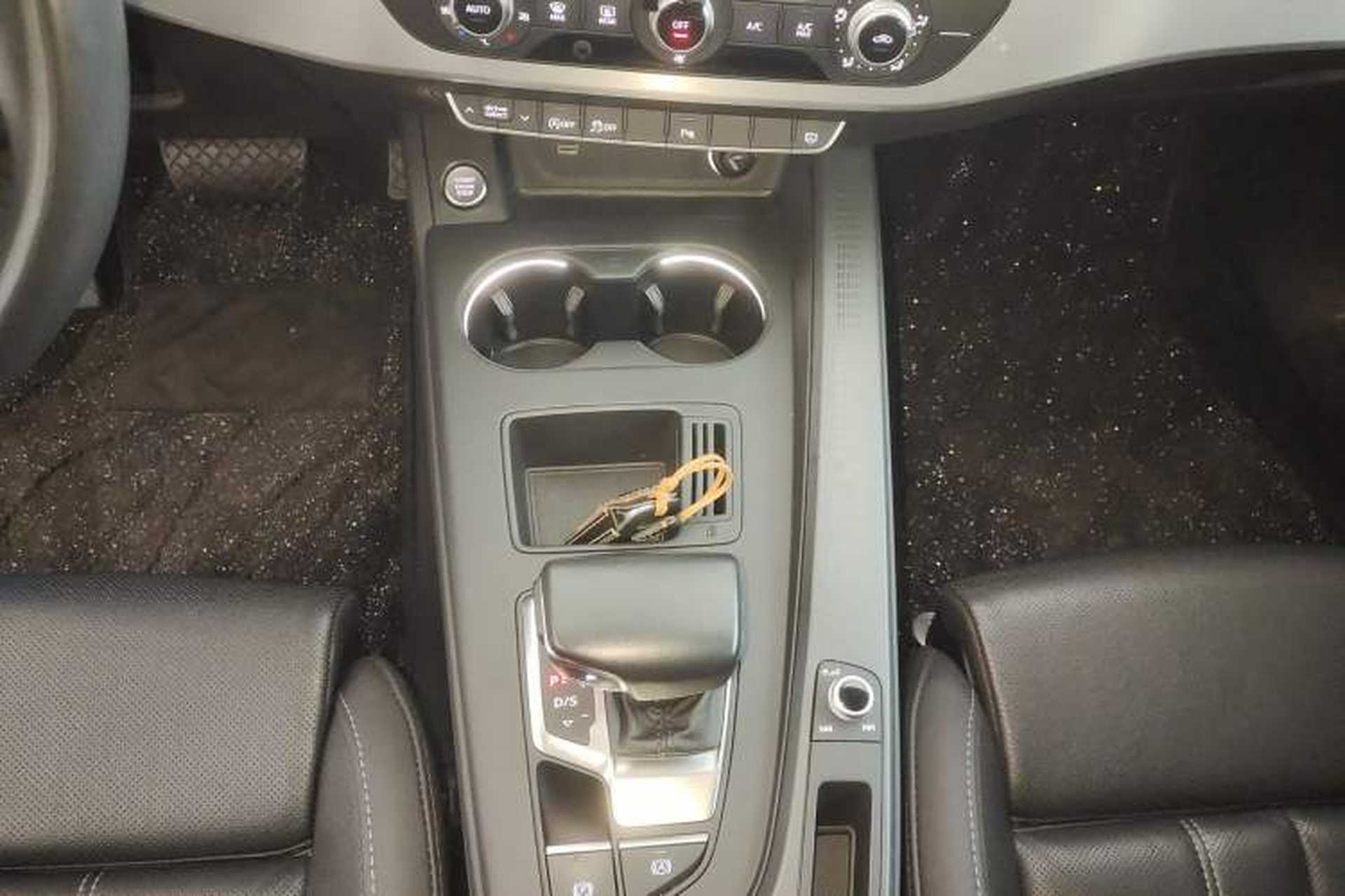 Used Audi A4L 2022 40 TFSI Fashion Dynamic Model Gear Lever