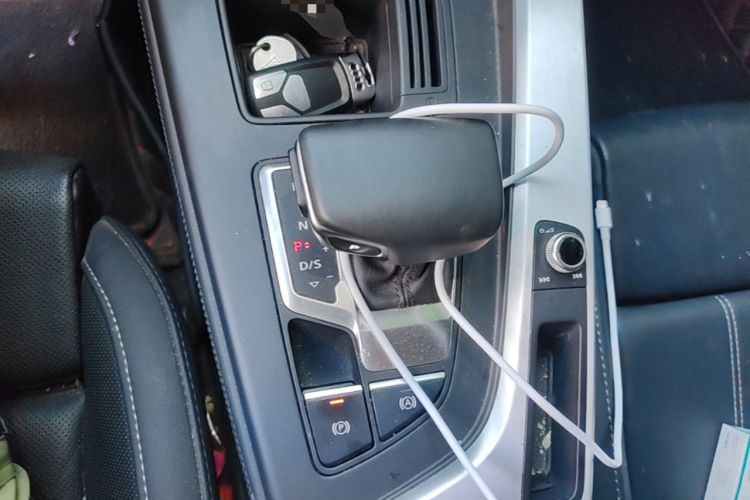 Used Audi A4L 2022 40 TFSI Luxury Dynamic Model Gear Lever