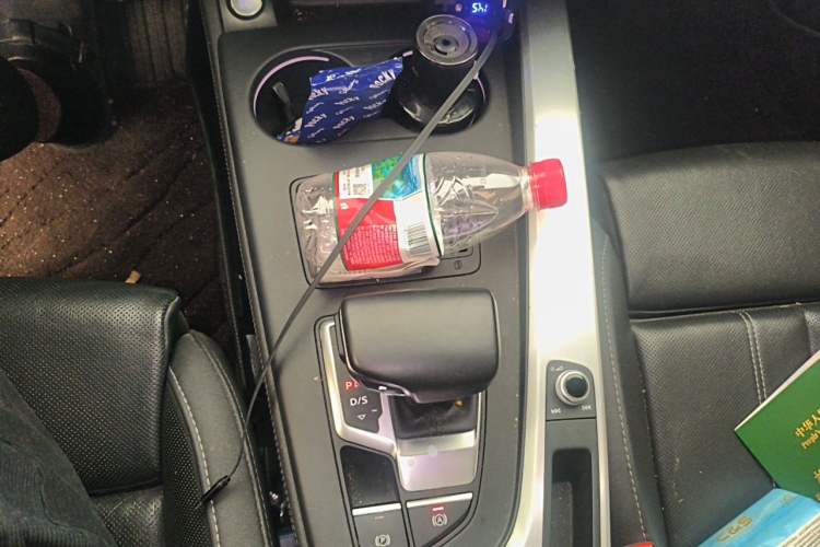 Used Audi A4L 2022 40 TFSI Luxury Dynamic Model Gear Lever