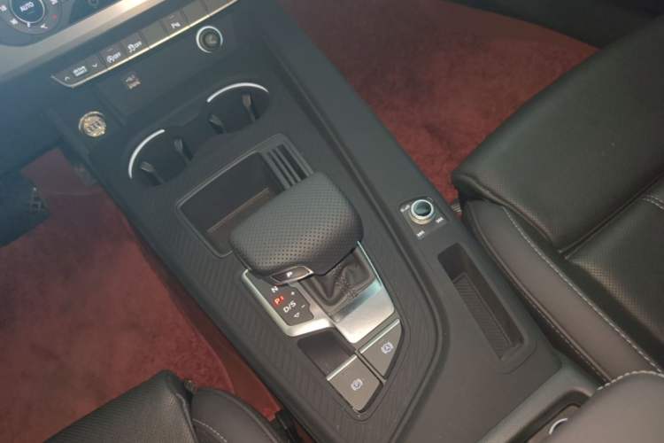 Used Audi A4L 2022 40 TFSI Fashion Dynamic Model Gear Lever