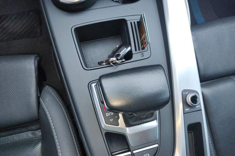 Used Audi A4L 2022 40 TFSI Fashion Dynamic Model Gear Lever