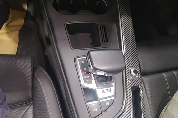 Used Audi A4L 2022 40 TFSI Fashion Dynamic Model Gear Lever