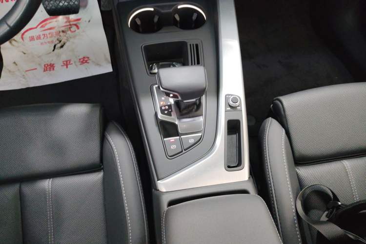Used Audi A4L 2022 40 TFSI Fashion Dynamic Model Gear Lever