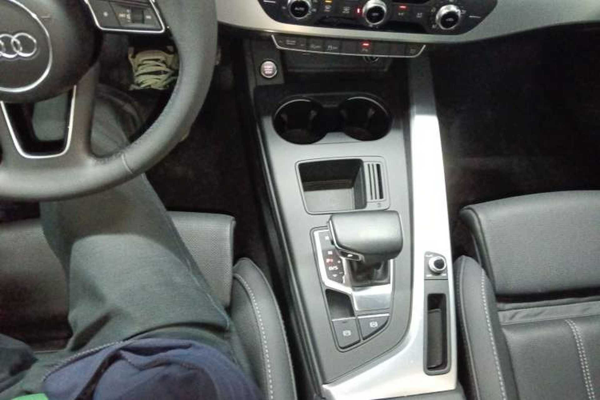 Used Audi A4L 2022 40 TFSI Fashion Dynamic Model Gear Lever