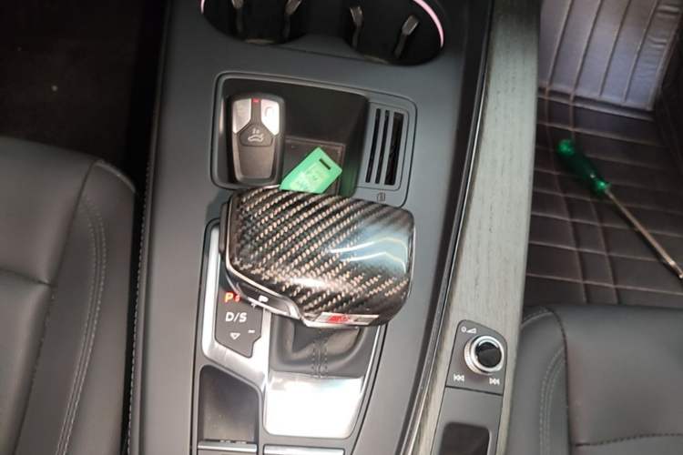 Used Audi A4L 2022 40 TFSI Luxury Prestige Edition Gear Lever