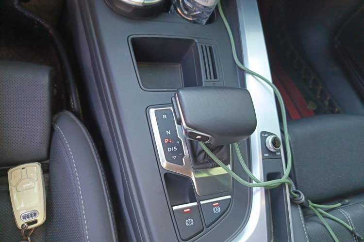 Used Audi A4L 2022 40 TFSI Fashion Dynamic Model Gear Lever