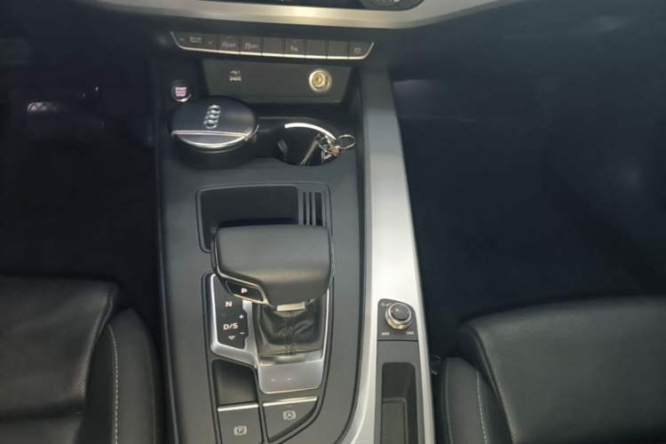 Used Audi A4L 2022 40 TFSI Fashion Dynamic Model Gear Lever