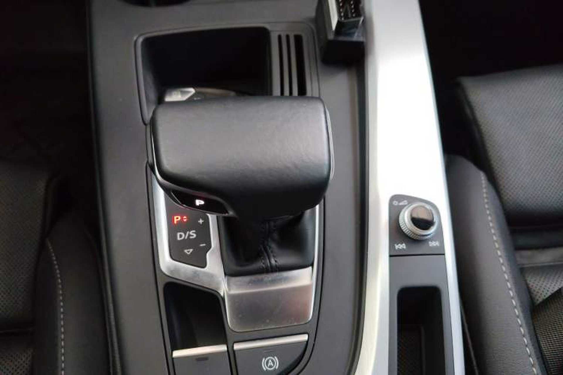 Used Audi A4L 2022 40 TFSI Fashion Dynamic Model Gear Lever