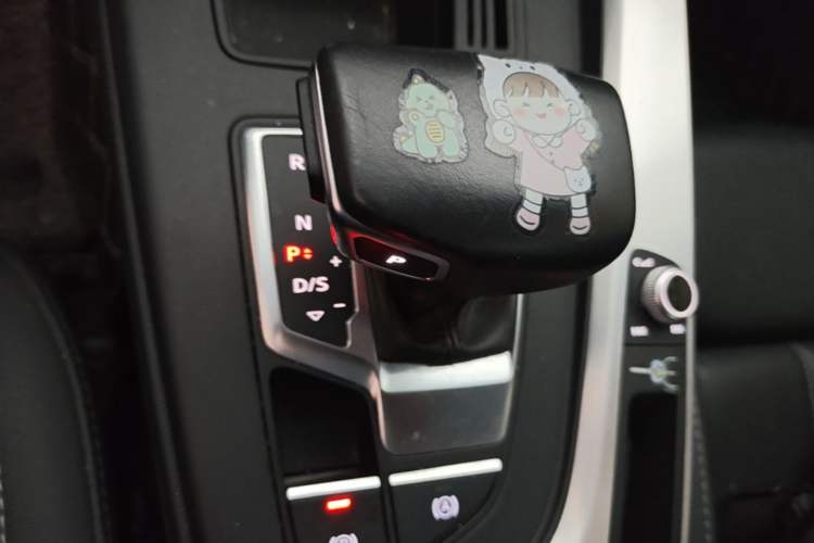 Used Audi A4L 2022 40 TFSI Fashion Dynamic Model Gear Lever