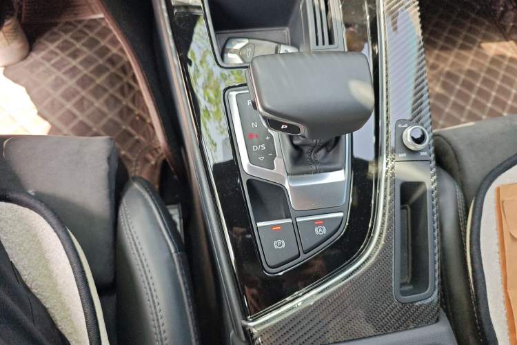 Used Audi A4L 2022 45 TFSI quattro Prestige Dynamic Edition Gear Lever