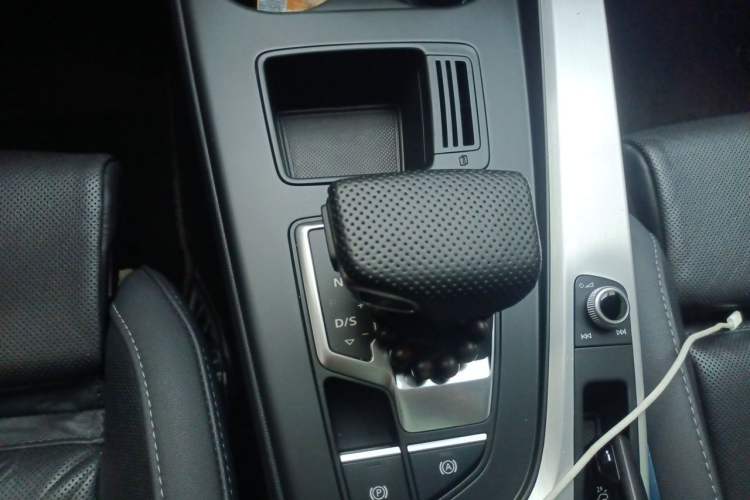 Used Audi A4L 2022 40 TFSI Fashion Dynamic Model Gear Lever