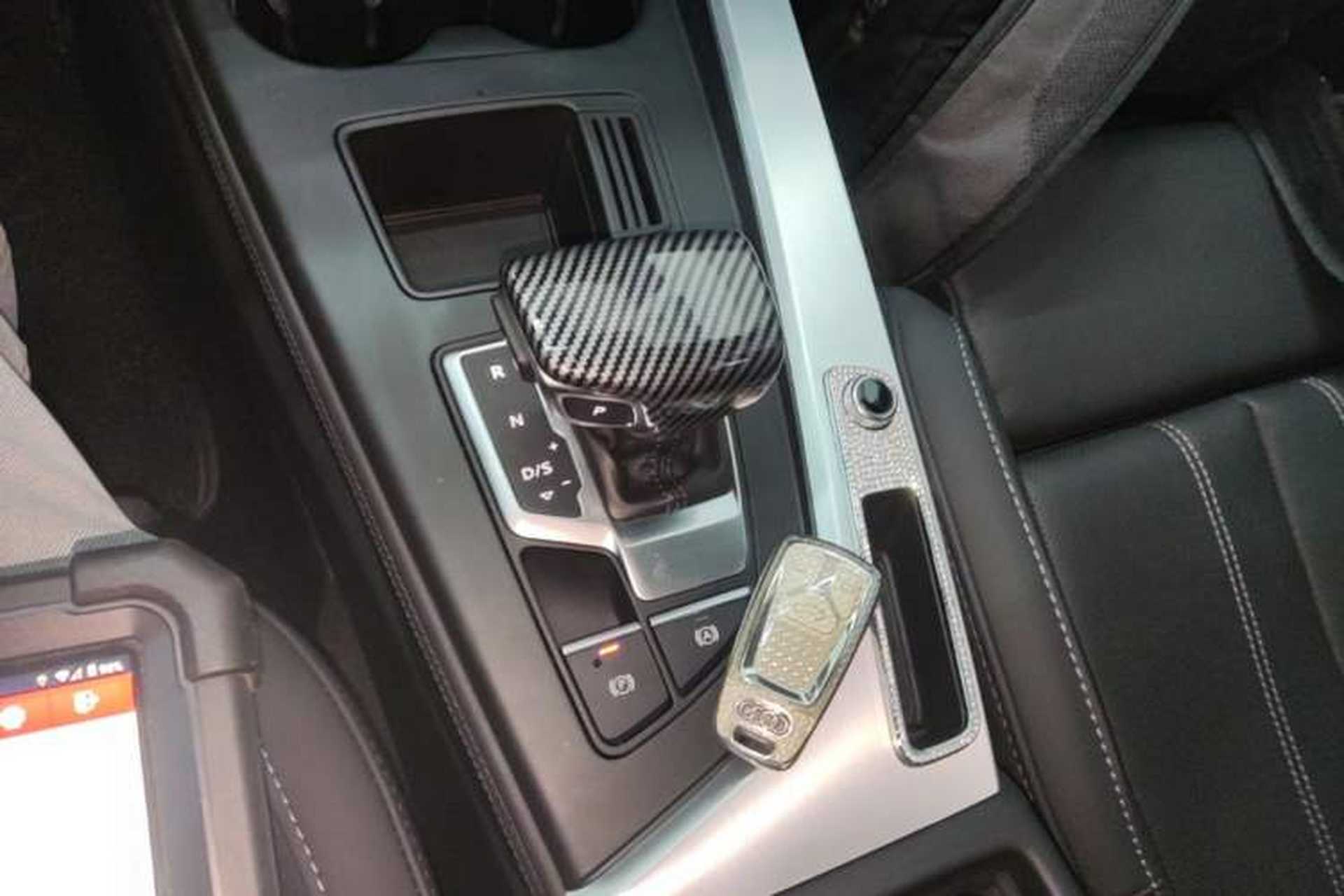 Used Audi A4L 2022 40 TFSI Luxury Dynamic Model Gear Lever