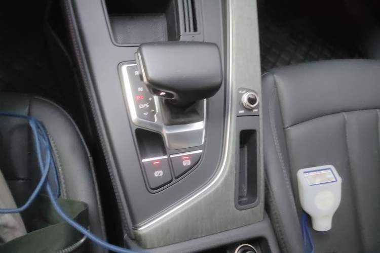 Used Audi A4L 2022 40 TFSI Luxury Prestige Edition Gear Lever