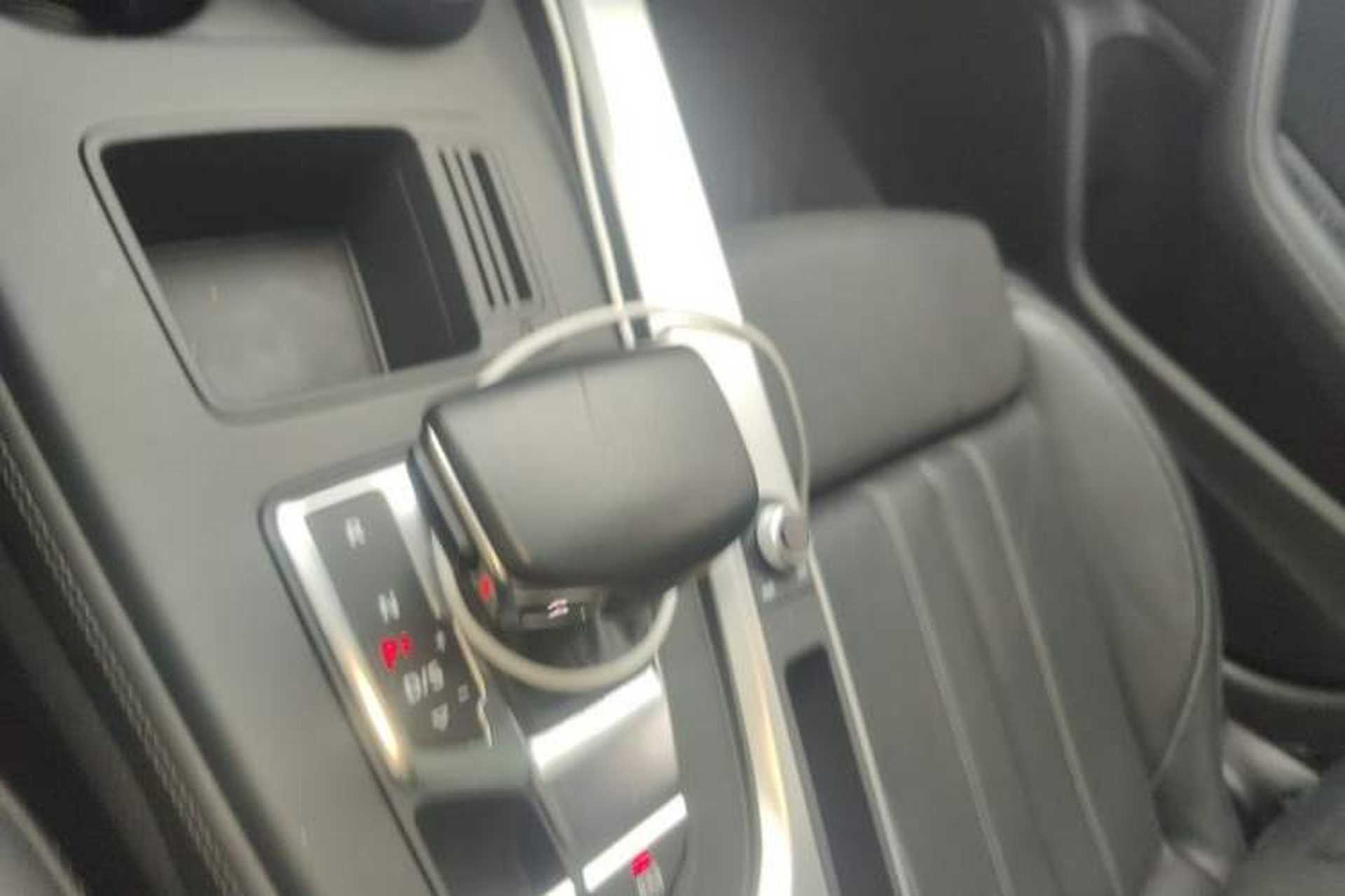 Used Audi A4L 2022 40 TFSI Luxury Dynamic Model Gear Lever