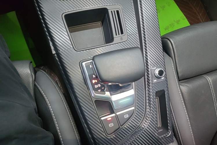 Used Audi A4L 2022 40 TFSI Fashion Dynamic Model Gear Lever
