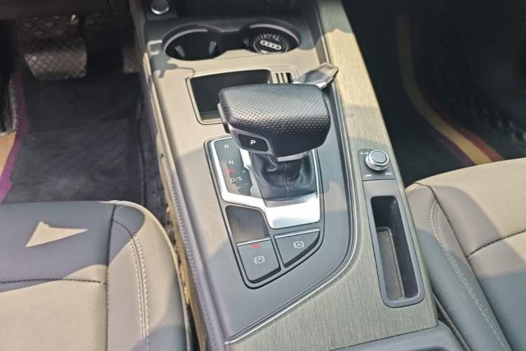 Used Audi A4L 2022 40 TFSI Luxury Prestige Edition Gear Lever