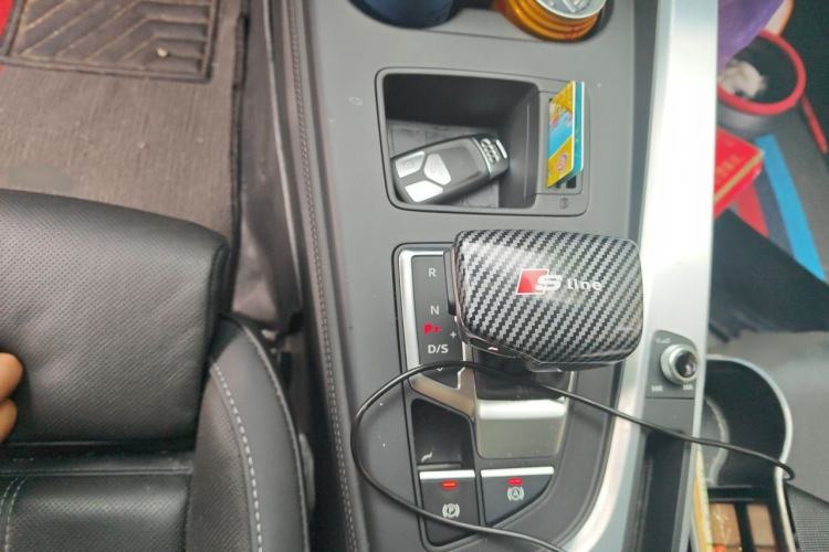 Used Audi A4L 2022 40 TFSI Luxury Dynamic Model Gear Lever