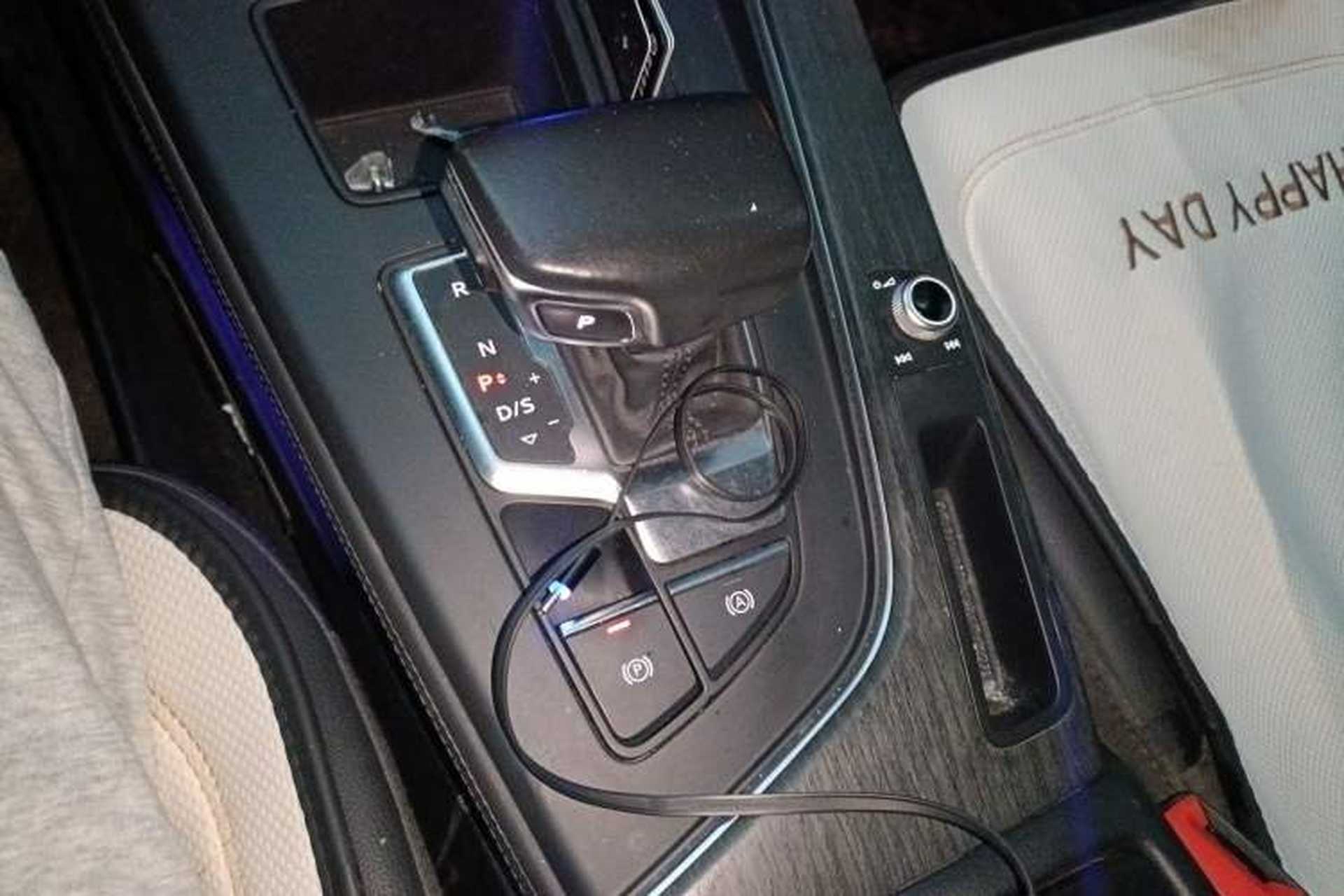 Used Audi A4L 2022 40 TFSI Stylish and Elegant Edition Gear Lever