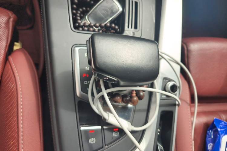 Used Audi A4L 2022 40 TFSI Luxury Dynamic Model Gear Lever