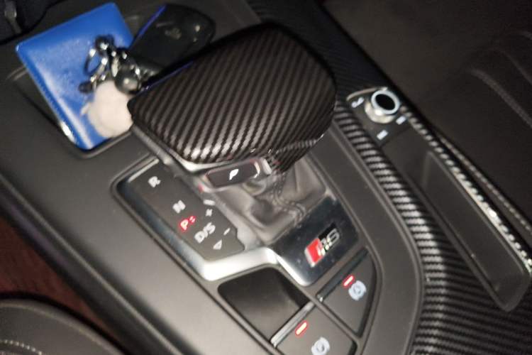 Used Audi A4L 2022 40 TFSI Fashion Dynamic Model Gear Lever