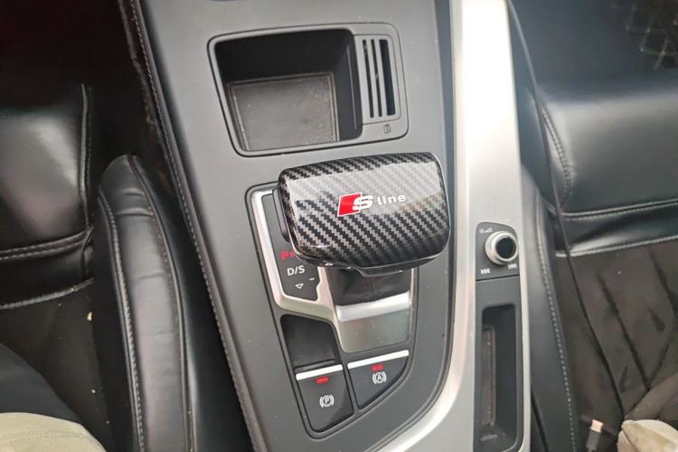 Used Audi A4L 2022 40 TFSI Luxury Dynamic Model Gear Lever