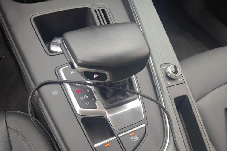 Used Audi A4L 2022 40 TFSI Luxury Prestige Edition Gear Lever