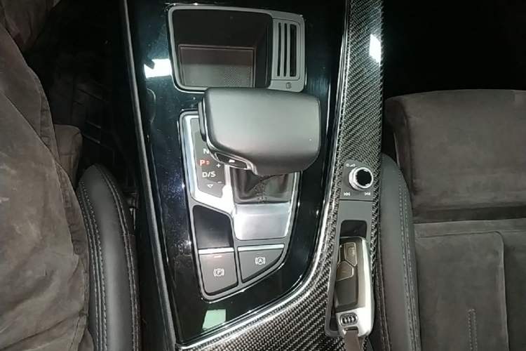 Used Audi A4L 2022 45 TFSI quattro Prestige Dynamic Edition Gear Lever
