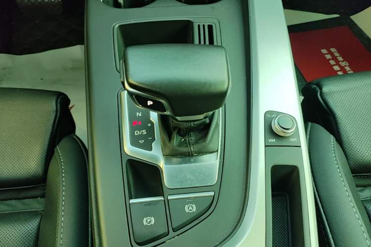 Used Audi A4L 2022 40 TFSI Fashion Dynamic Model Gear Lever