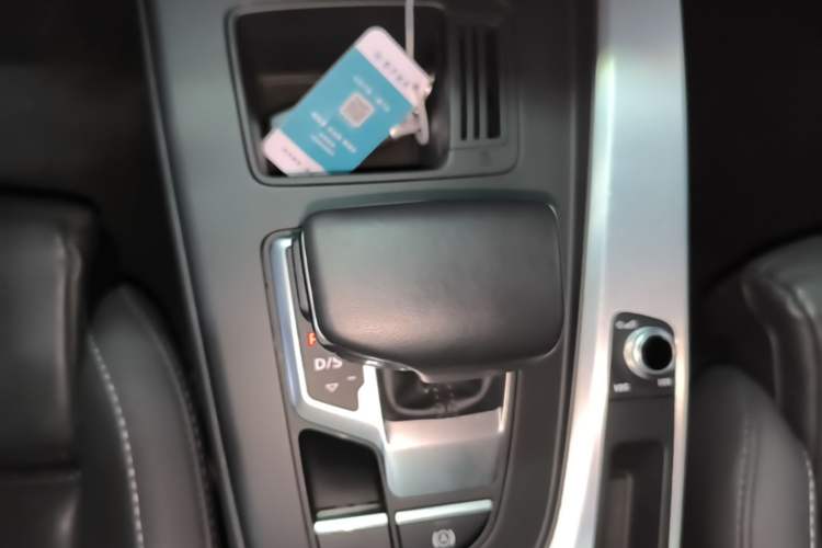 Used Audi A4L 2022 40 TFSI Fashion Dynamic Model Gear Lever