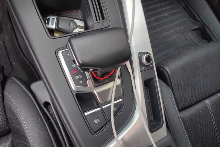 Used Audi A4L 2022 40 TFSI Fashion Dynamic Model Gear Lever