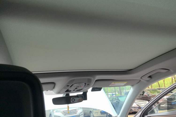Used Audi A4L 2022 40 TFSI Luxury Dynamic Model Headliner