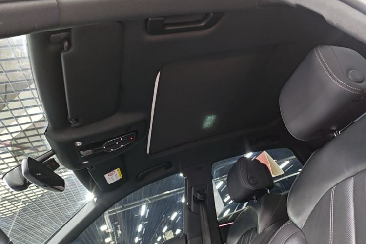 Used Audi A4L 2022 40 TFSI Luxury Dynamic Model Headliner