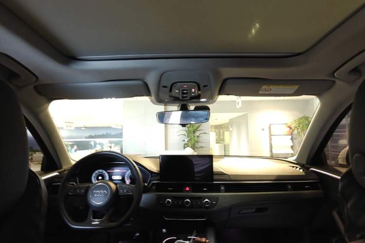 Used Audi A4L 2022 40 TFSI Stylish and Elegant Edition Headliner