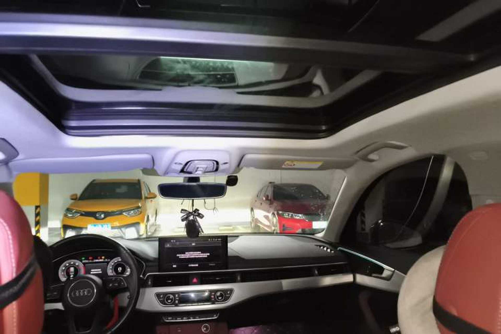 Used Audi A4L 2022 40 TFSI Luxury Dynamic Model Headliner