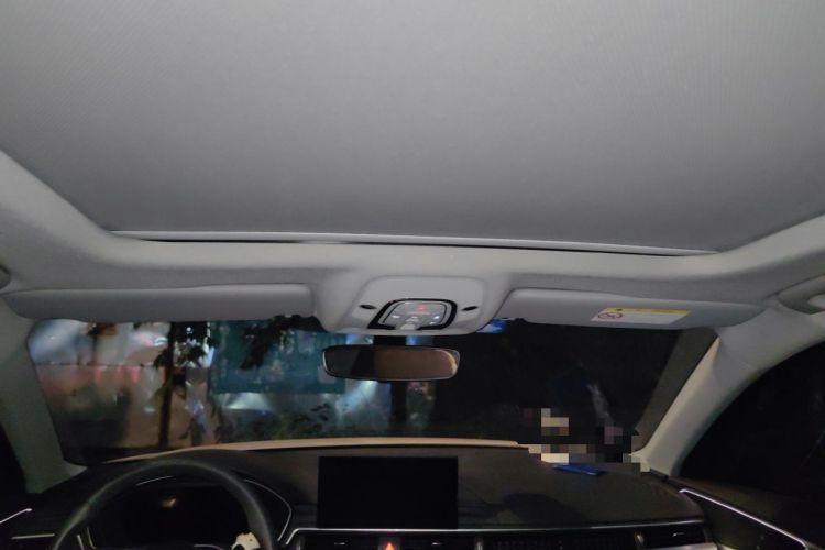 Used Audi A4L 2022 40 TFSI Luxury Dynamic Model Headliner