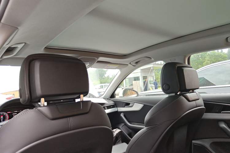 Used Audi A4L 2022 40 TFSI Fashion Dynamic Model Headliner