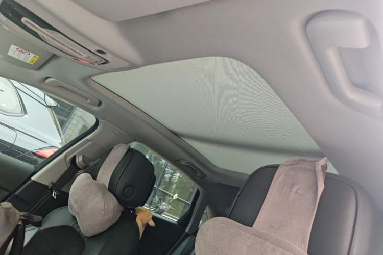Used Audi A4L 2022 40 TFSI Luxury Dynamic Model Headliner