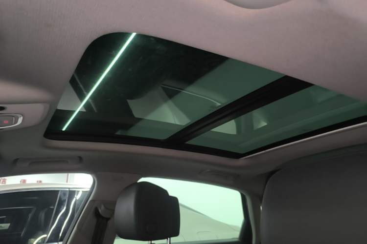 Used Audi A4L 2022 40 TFSI Stylish and Elegant Edition Headliner