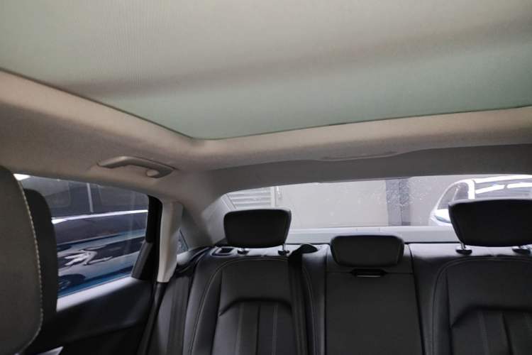 Used Audi A4L 2022 40 TFSI Luxury Dynamic Model Headliner