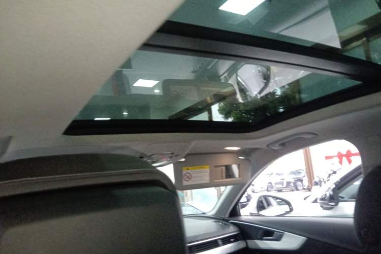 Used Audi A4L 2022 40 TFSI Fashion Dynamic Model Headliner