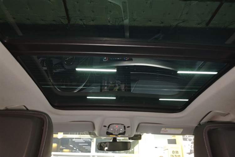 Used Audi A4L 2022 40 TFSI Luxury Dynamic Model Headliner