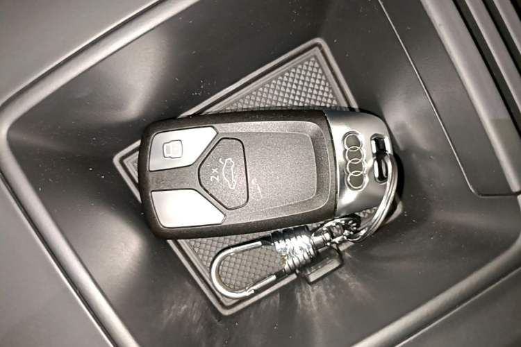 Used Audi A4L 2022 40 TFSI Luxury Dynamic Model Interior 1