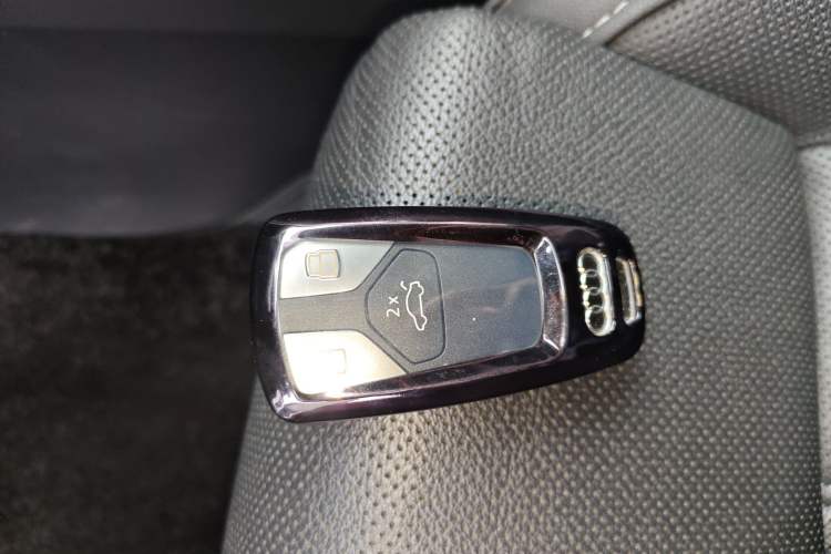Used Audi A4L 2022 40 TFSI Fashion Dynamic Model Interior 1