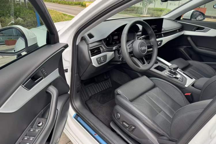 Used Audi A4L 2022 40 TFSI Fashion Dynamic Model Interior 1