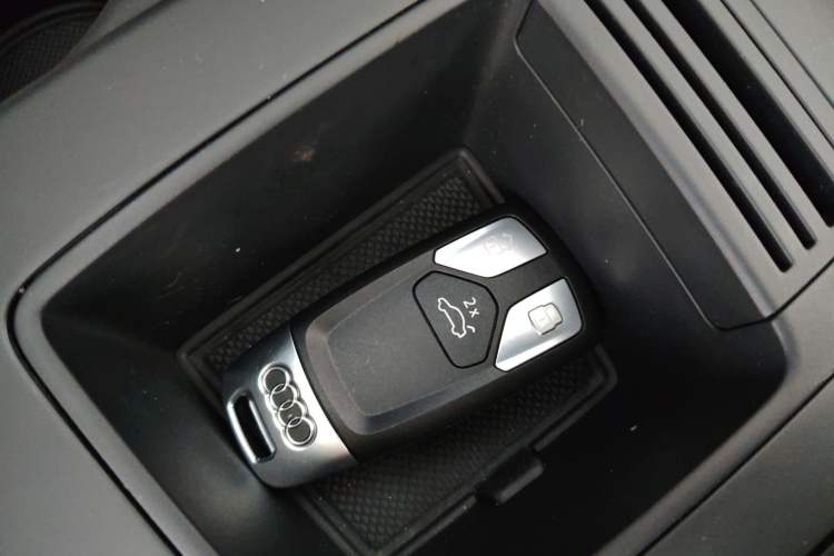 Used Audi A4L 2022 40 TFSI Fashion Dynamic Model Interior 1